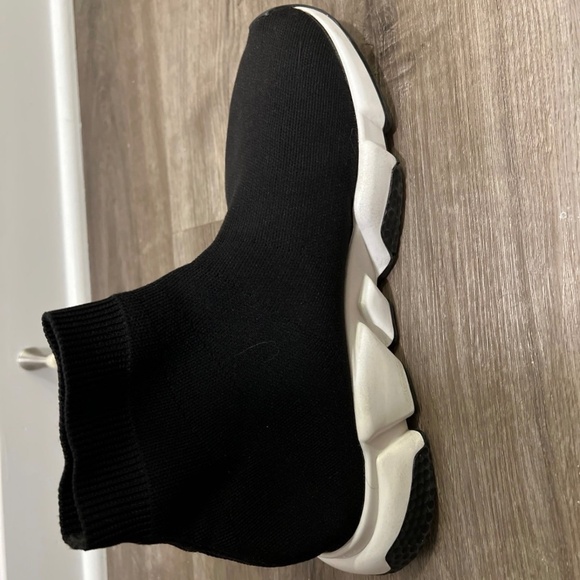 Balenciaga Speed Trainers Red Grafitti - Picture 5 of 12